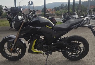 Zontes Z2 125cc 2022 Negra y Amarilla