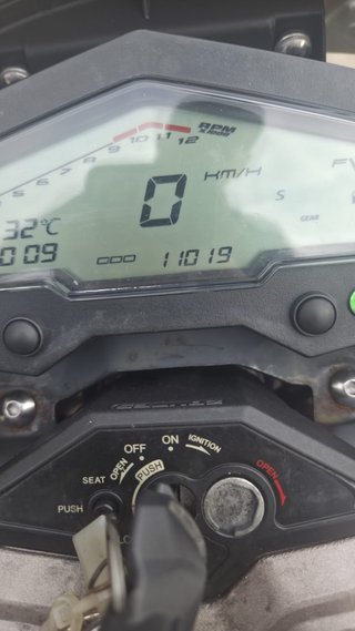 Zontes Z2 125cc 2022 Negra y Amarilla