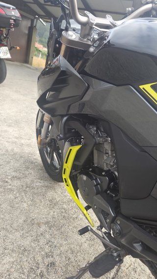 Zontes Z2 125cc 2022 Negra y Amarilla