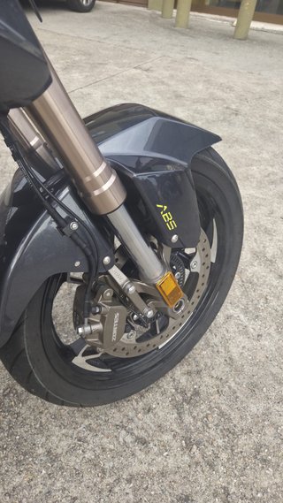 Zontes Z2 125cc 2022 Negra y Amarilla