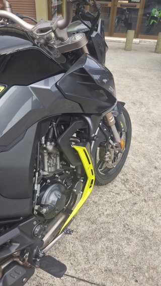 Zontes Z2 125cc 2022 Negra y Amarilla