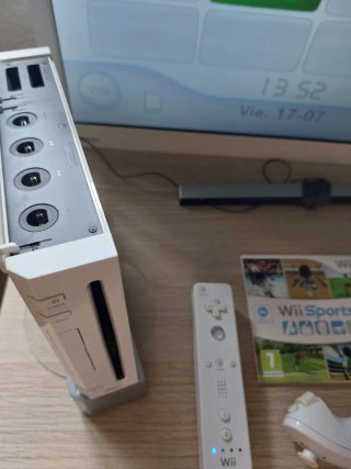 Nintendo Wii Mandos y Juego Wii Sports