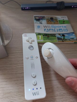 Nintendo Wii Mandos y Juego Wii Sports