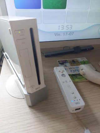 Nintendo Wii Mandos y Juego Wii Sports