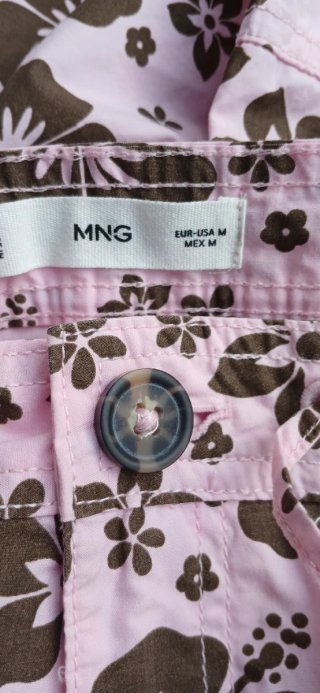 Pantalones cortos florales rosas y marrones