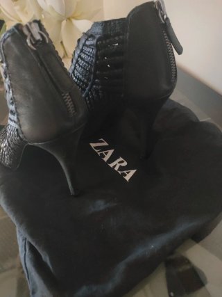 Sandali peep toe tacco alto Zara