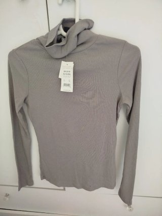 Jersey New Look Cuello Alto Gris Talla 38