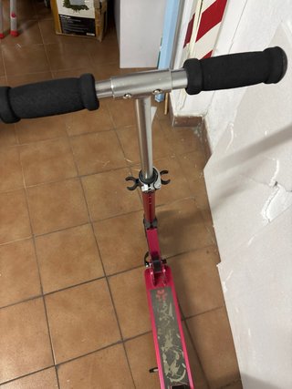Patinete plegable rojo de Tijuana