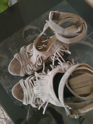 Sandali Zara Beige con Frange