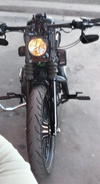 Harley Davidson Sportster 883 Negra . preparada A2