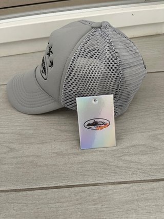 Gorra Corteiz Gris Estrellas y Logo