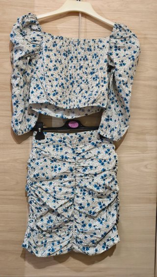 Conjunto Stradivarius Top y Falda Estampado Floral