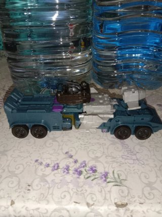Transformers Combiner Wars Onslaught Bruticus