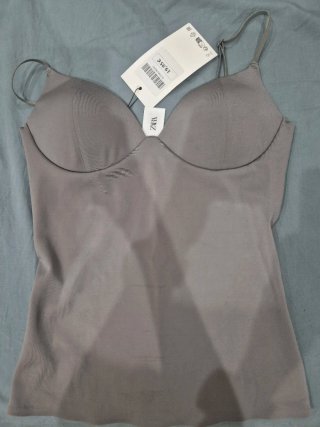 Top Zara Talla S gris perla verano 2026