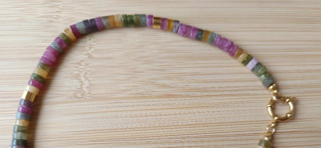 Collar Heishi Multicolor y Dorado