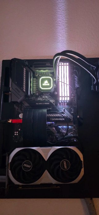 PC Gamer RTX 4070 + Intel i7 10700K