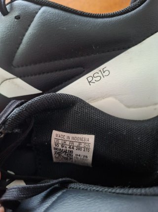 Botas de fútbol Adidas ,tacos recambiable