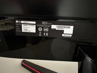 Monitor LG 24 Nero e Rosso