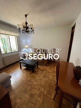 Piso en alquiler en Pueblo Nuevo en Madrid