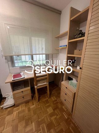 Piso en alquiler en Pueblo Nuevo en Madrid
