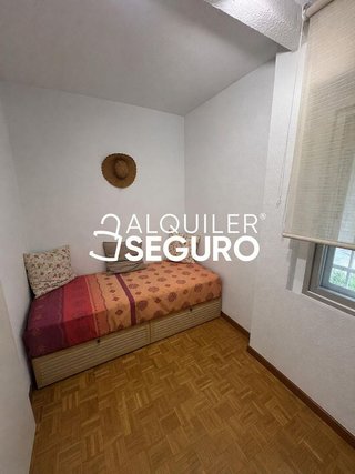 Piso en alquiler en Pueblo Nuevo en Madrid