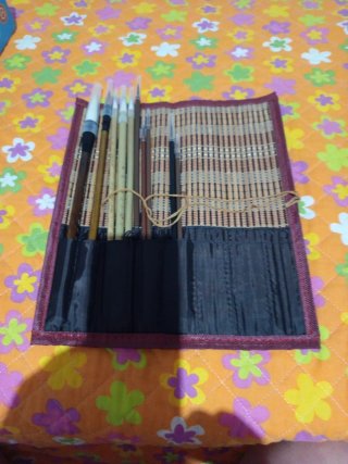 Estuche japonés con pinceles