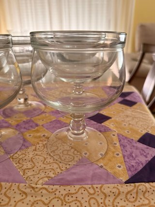 12 vasos cóctel marisco, 5 refresco y 2 jarrones