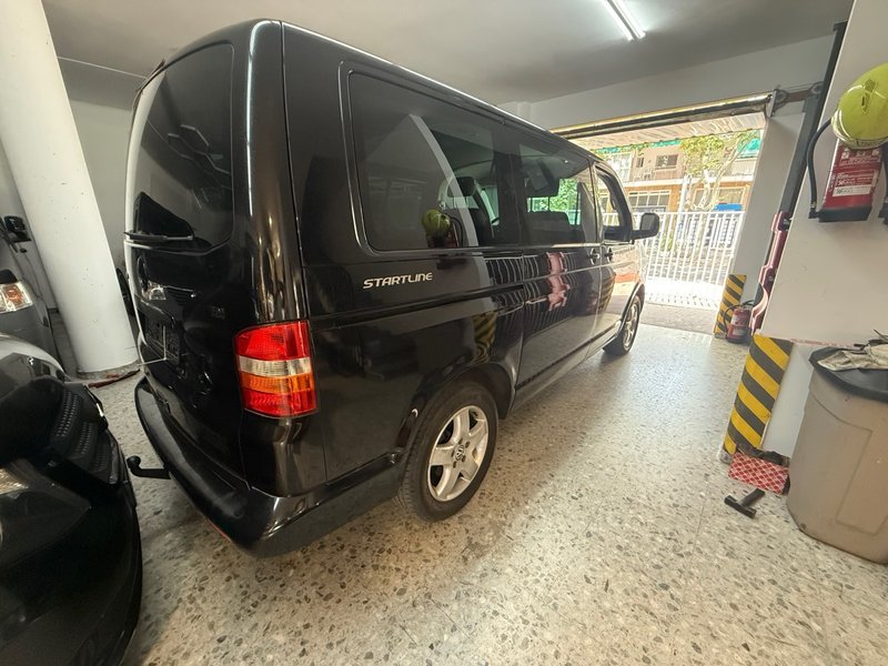 Volkswagen Multivan 2008 - foto 1
