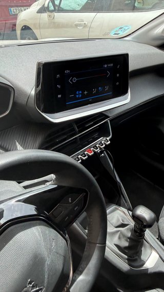 Peugeot 208 2022