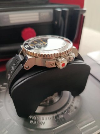 Oris Carlos Coste IV Titanio Edición Limitada