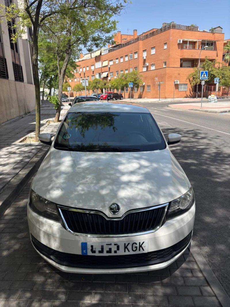 Skoda Rapid 2017 - foto 1