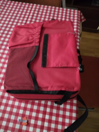 Trona portátil TodoBebé roja