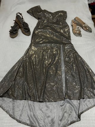 Vestido de fiesta largo con brillo