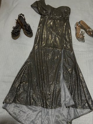 Vestido de fiesta largo con brillo