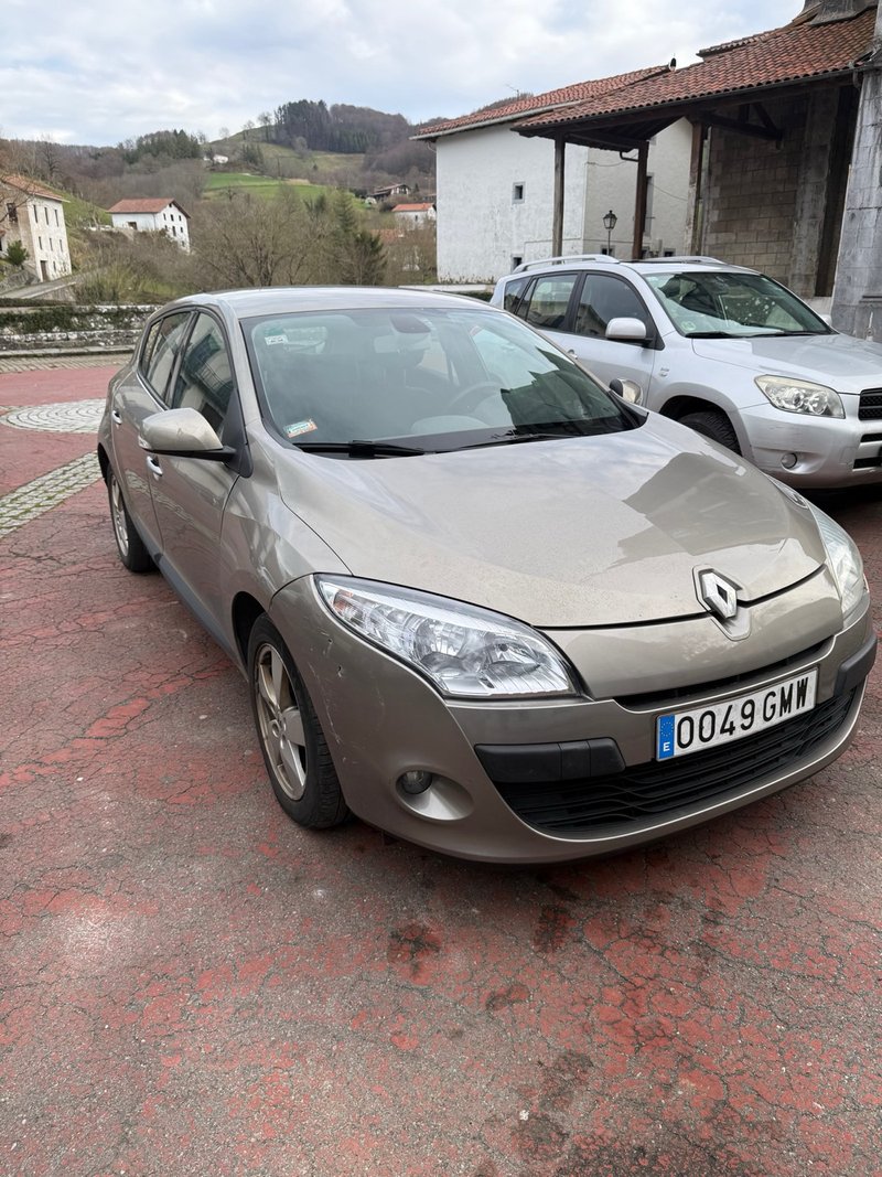 Renault Megane 2008 - foto 1