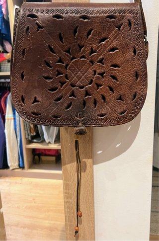 Bolso de cuero marrón