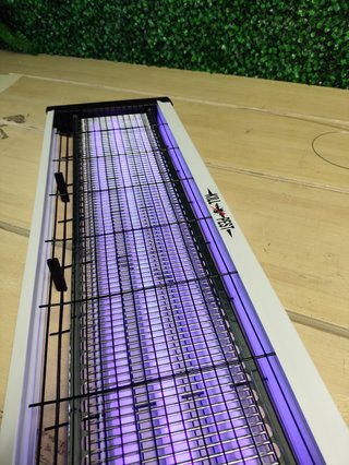 Lámpara antimosquitos