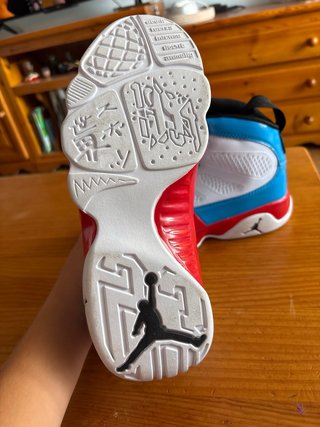 Zapatillas deportivas altas blancas y rojas