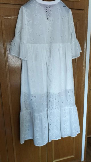 Vestido blanco bordado suizo