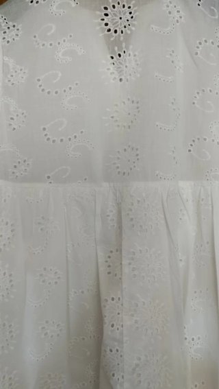 Vestido blanco bordado suizo