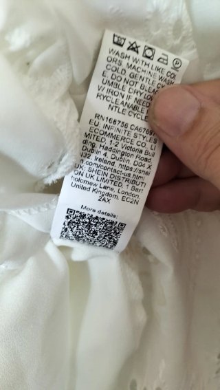 Vestido blanco bordado suizo