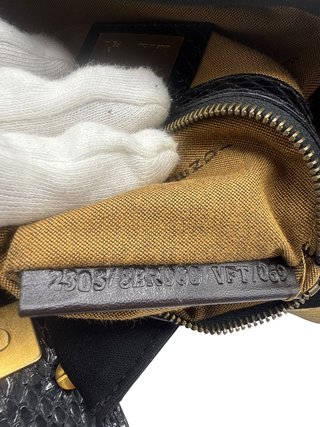 Bolso Fendi Baguette Vintage Negro y Dorado