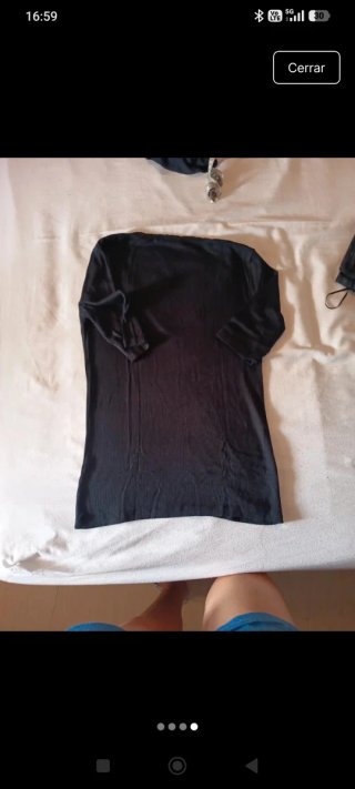 Camiseta Stradivarius mujer negra