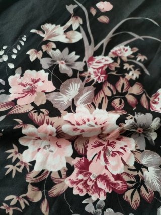 Mono largo floral negro y rosa Talla XL