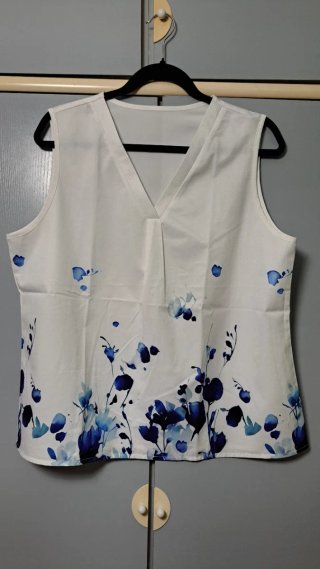 Blusa sin mangas con estampado floral