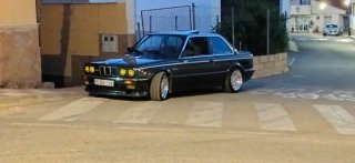 BMW e30  1985