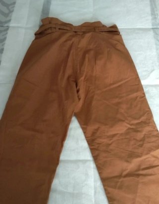 Pantalón recto marrón