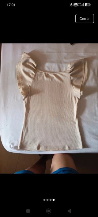Camiseta beige volantes manga talla M de shein