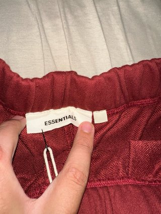Pantalón Corto ESSENTIALS Rojo