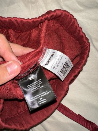 Pantalón Corto ESSENTIALS Rojo